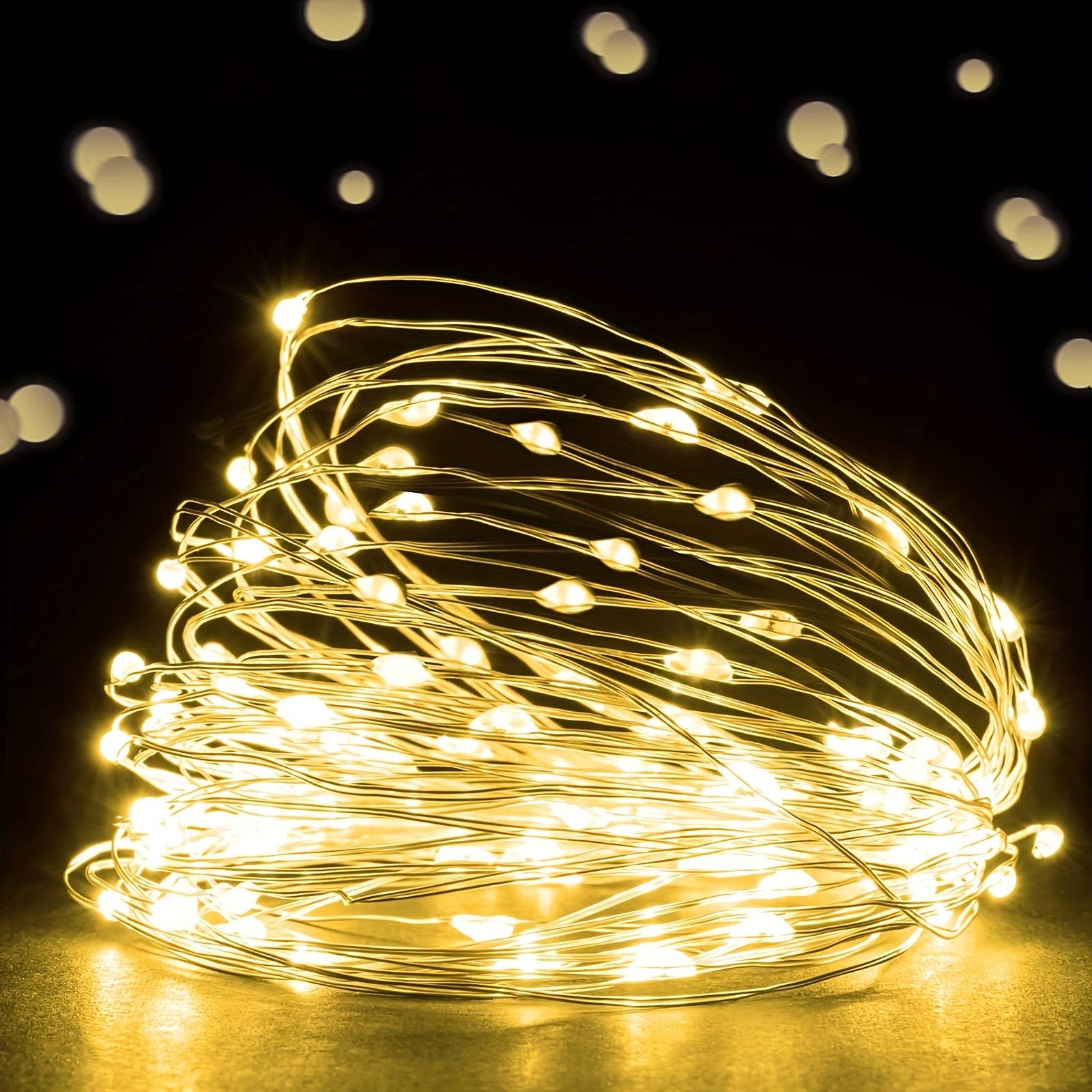 200 LED 仙女灯串，66FT/20M，100 LED 版本为 33FT/10M，USB 供电灯串，银色线材，非常适合在卧室中营造星空氛围，用于圣诞节、婚礼、派对或户外窗户装饰