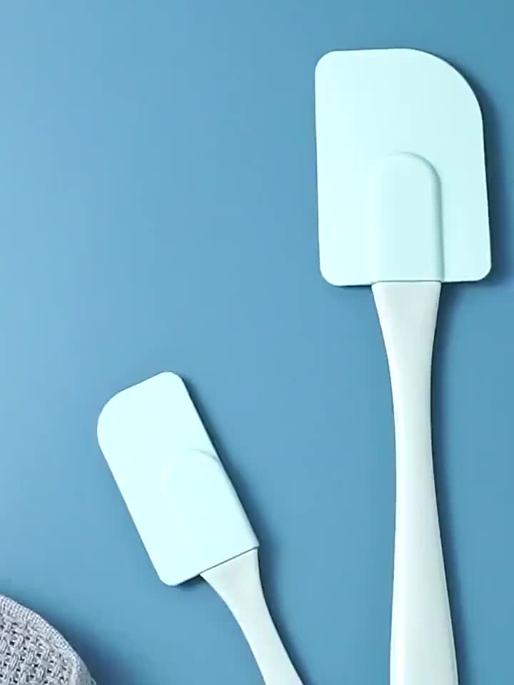 3-Piece Baking Decorating Set – Easily Smooth Cake Surfaces, Brush Sauces & Collect Batter – Makes Baking Process More Enjoyable