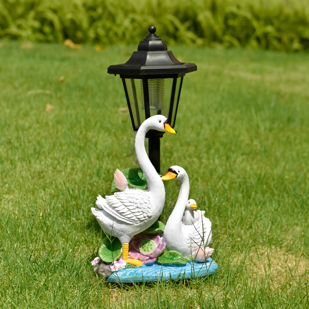 Outdoor Courtyard Resin Swan Family Solar Light Statue Decoration, Garden Villa Landscaping Night Light, Corridor Pathway Warm Sculpture Light, Solar Powered Home Decoration, Perfect Christmas Thanksgiving Gift for Friends
