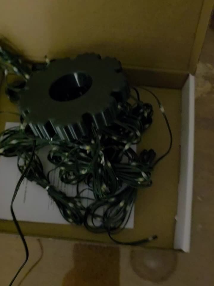 2 米 400LED 圣诞树串灯，USB 供电带遥控器，暖白色。适用于圣诞树、节日装饰、派对，轻松营造节日氛围。
