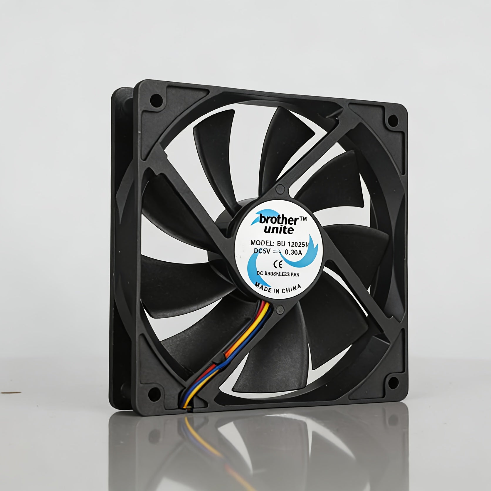 12025 Industrial Cooling Fan 5V with USB Port, for Ventilation, Heat Dissipation, Air Blowing and Mist Blowing of Electronic Appliances