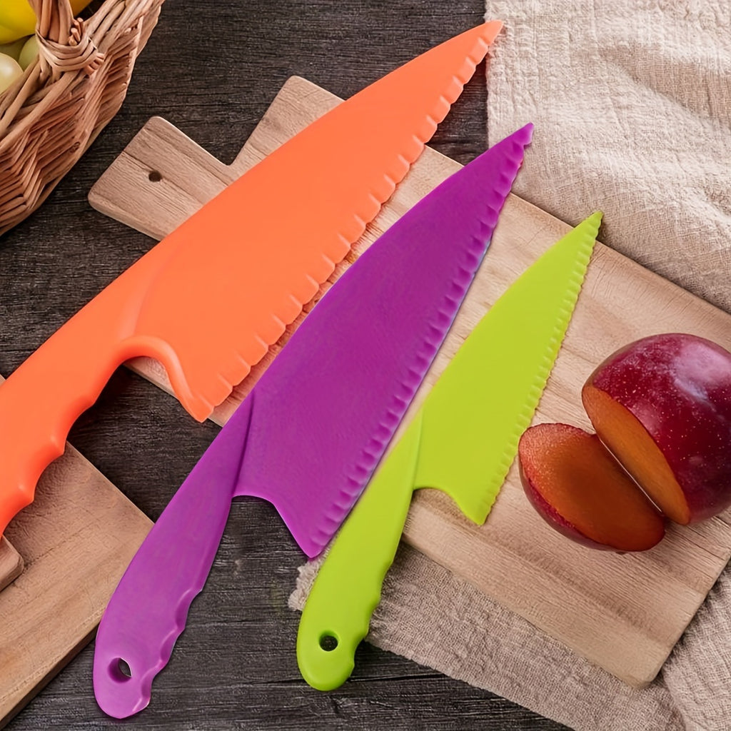Plastic Fruit Knife with Serrated Edge, Ideal for Cutting Fruits, Vegetables, Bread and Salad