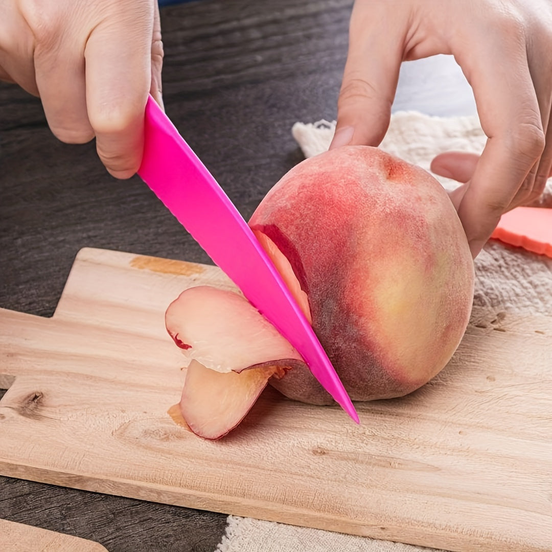 Plastic Fruit Knife with Serrated Edge, Ideal for Cutting Fruits, Vegetables, Bread and Salad