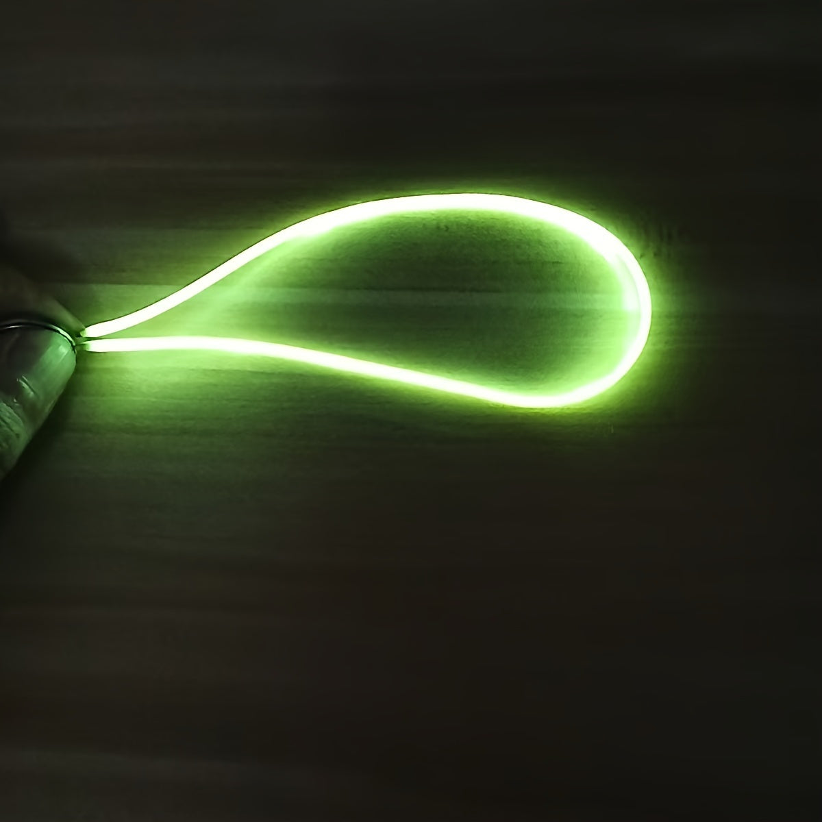 4个装 LED 柔性灯条，DC3V，FCOB芯片，提供暖白、红、绿、蓝和粉色可选，长度分别为38MM、130MM、300MM和450MM。非常适合用于螺旋灯泡、爱迪生灯泡和柔性灯丝二极管，适用于项目、装饰。