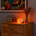 Single remote control rechargeable smart LED light, with E26/E27 base, supports USB charging, provides adjustable color temperature and brightness, very suitable for use in living rooms and bedrooms, can be used as a ceiling light