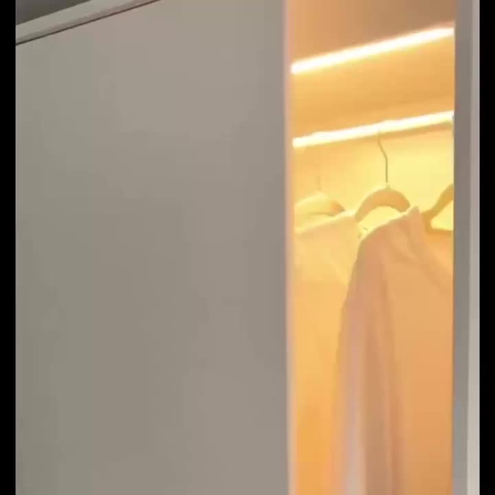 六只装感应橱柜灯，暖白光/白光橱柜下灯带，无线充电小夜灯，可调光磁吸式厨柜、楼梯、走廊、书桌、衣柜底部照明灯