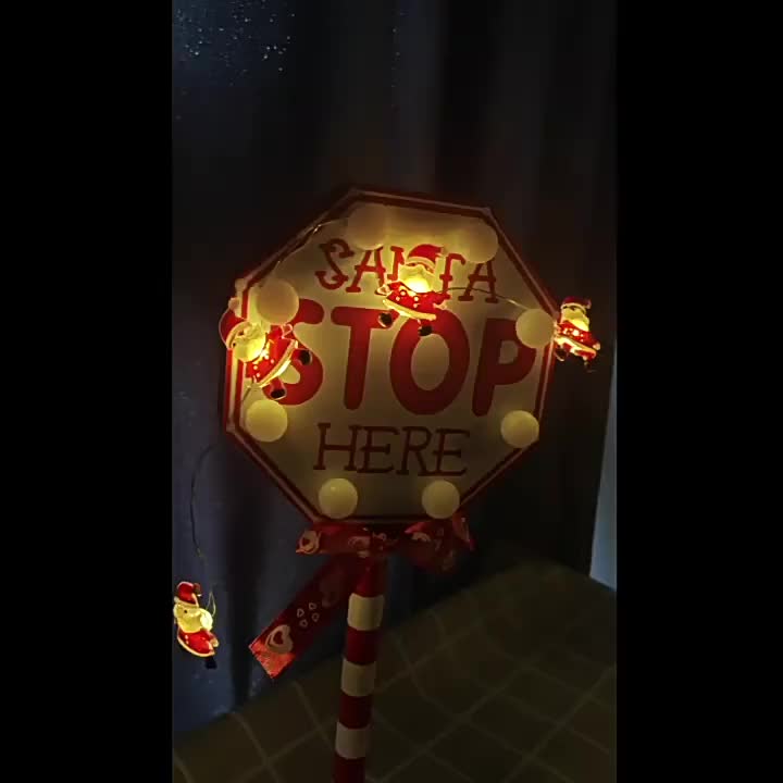 裝飾性節慶燈飾 - 萬聖節和聖誕節的發光節慶裝飾品，彈性聖誕老人燈串，適用於樹木裝飾 (10-30 LED燈，39.37-118.11 英吋)