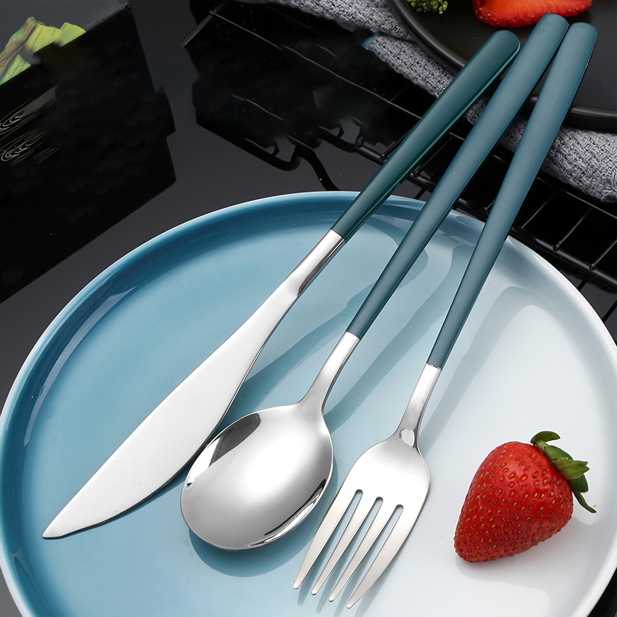 4pcs Stainless Steel Cutlery Set – Bright Polished Thickened Round Handle Dinner Knife, Chopsticks, Spoon, Fork Set – Portable Cutlery Box for Students, Outdoor Dining, Picnics