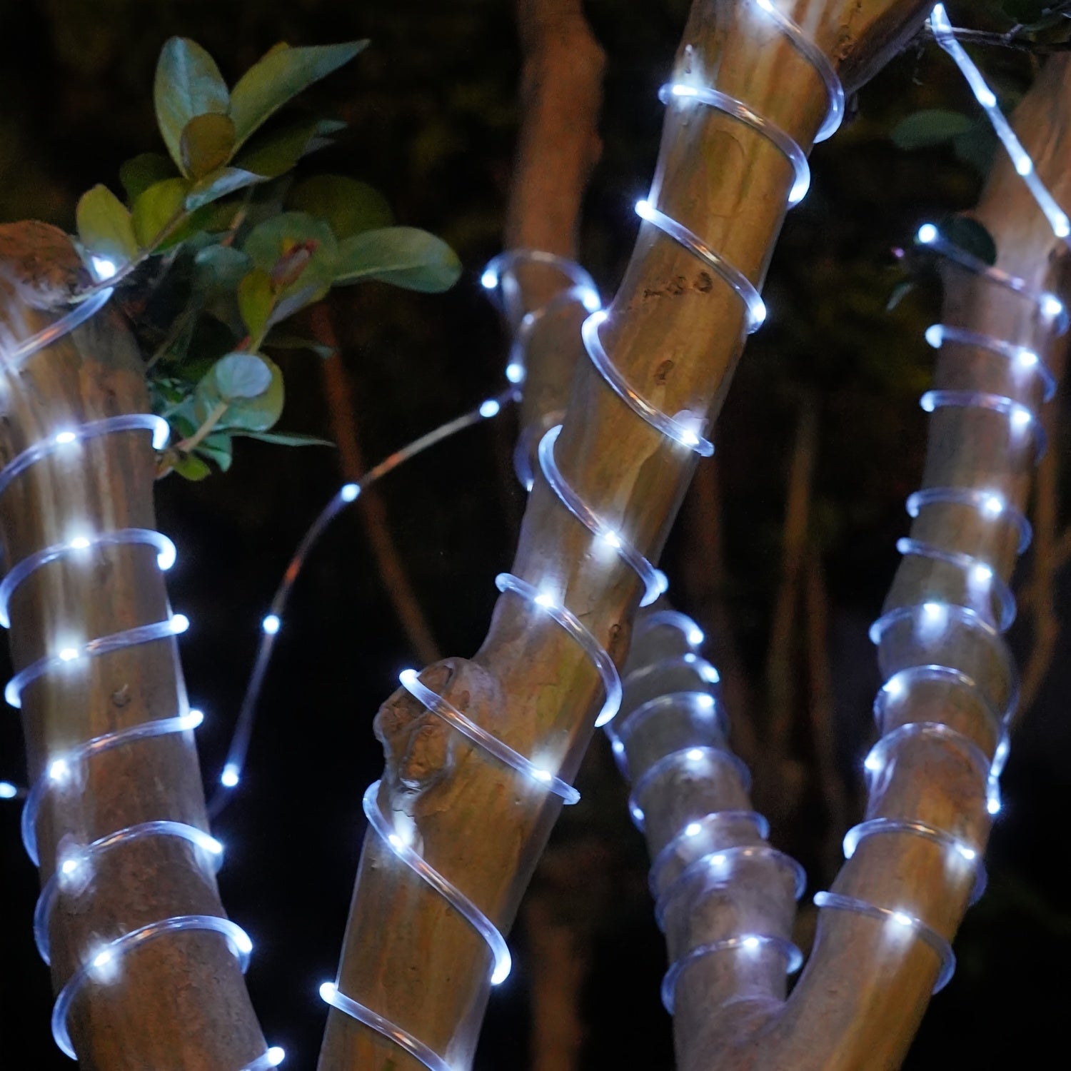 Outdoor fairy tube light, solar charging, 12 flashing modes, LED tube smart light strip, 300/200/100/50 high-brightness LED beads, suitable for decorating gardens, courtyards, engagements, parties, camping, trees, houses, Mother‘s Day