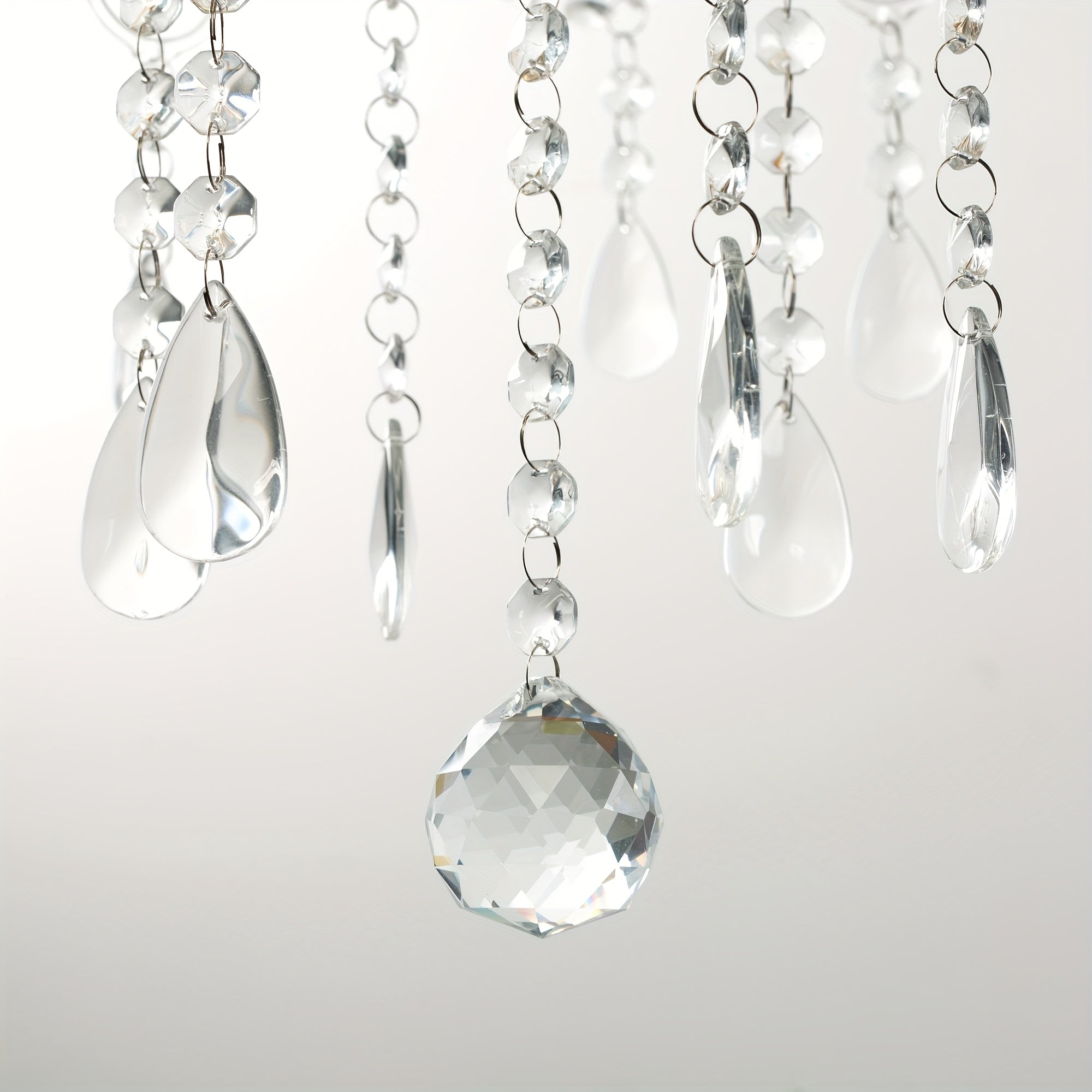 Modern gold crystal chandelier, 6-light branched pendant light, with chain, elegant chandelier, suitable for dining room, bedroom, living room, hotel, home decorative lighting, E12 base, bulbs not included