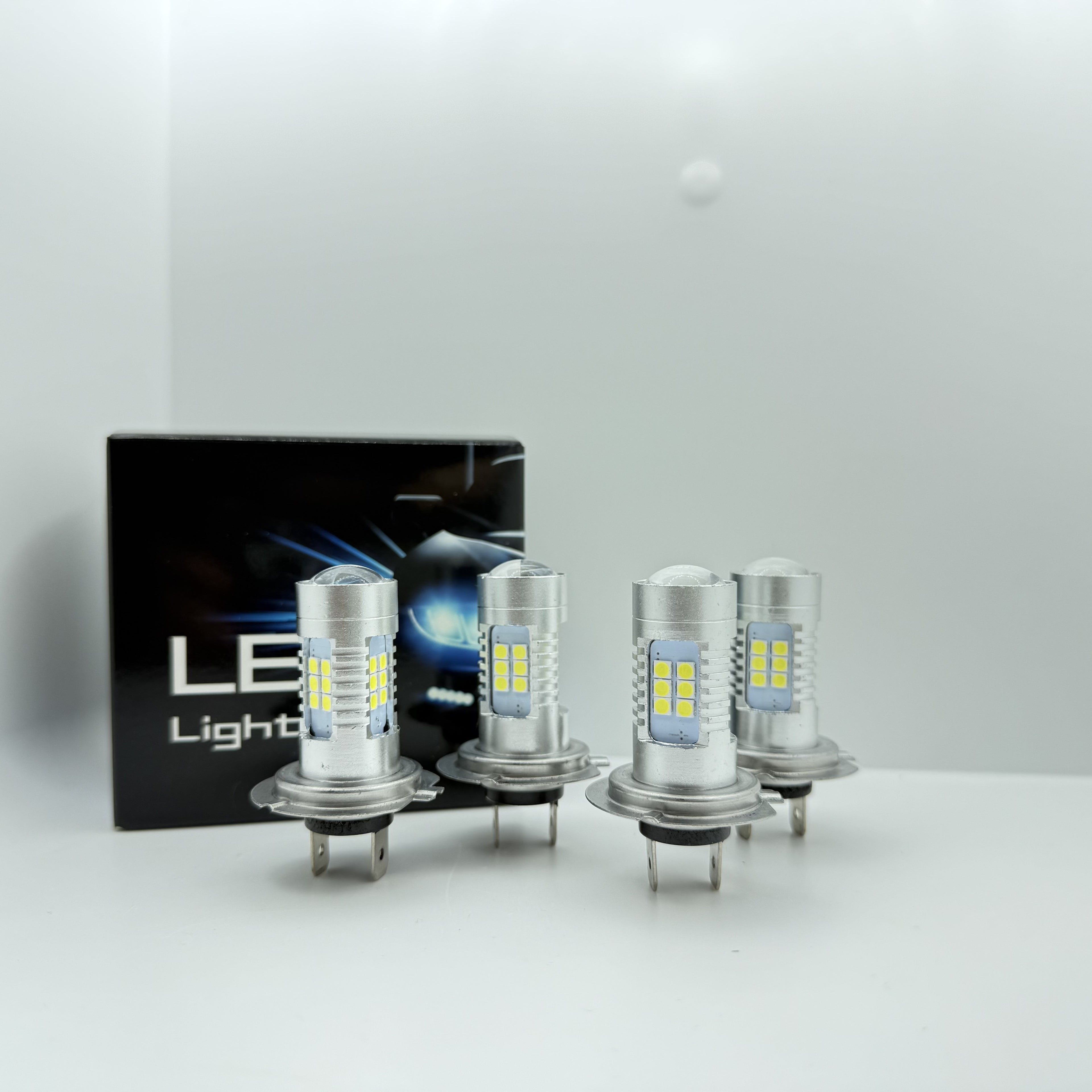 4-Pack H7 LED Headlight Combo Set High/Low Beam Integrated 6500K White Light High Brightness Car Headlight Replacement Bulbs Front Headlight Bulb Installation Car Front Light Bulbs High