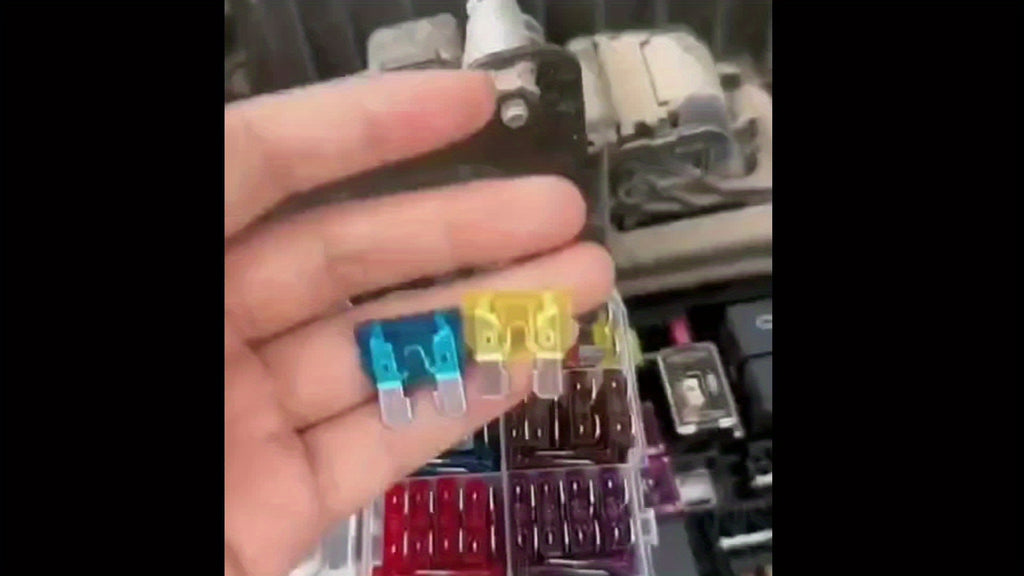 60PCS Mini Blade Fuses in Bag - Small Size 5A/10A/15A/20A/25A/30A