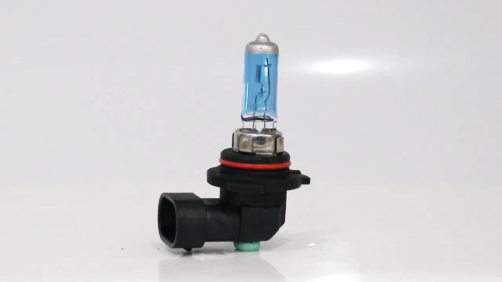 4只装LED汽车大灯，明亮即插即用6000K白光，适配9005/9006/H7/H1/H4/H11接口，总光通量58600流明，远近光一体雾灯，快速散热，360°光束角度，超亮聚光灯，亮度提升750%
