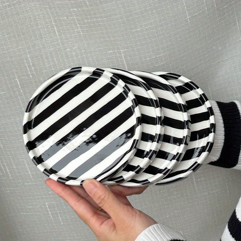1/2/4 Pcs Striped Ceramic Plate, Black & White Striped European Style Dessert Dish, Party Cake & Snack Tray, Home Breakfast & Dessert Plate, Bread Tray, Fruit & Snack Platter, Baking Dessert Plate
