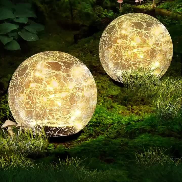 Garden Solar Light, Cracked Glass Globe LED Outdoor Decorative Light, IP44 Waterproof, Perfect for Patio, Lawn and Courtyard, Smart Light Sensor