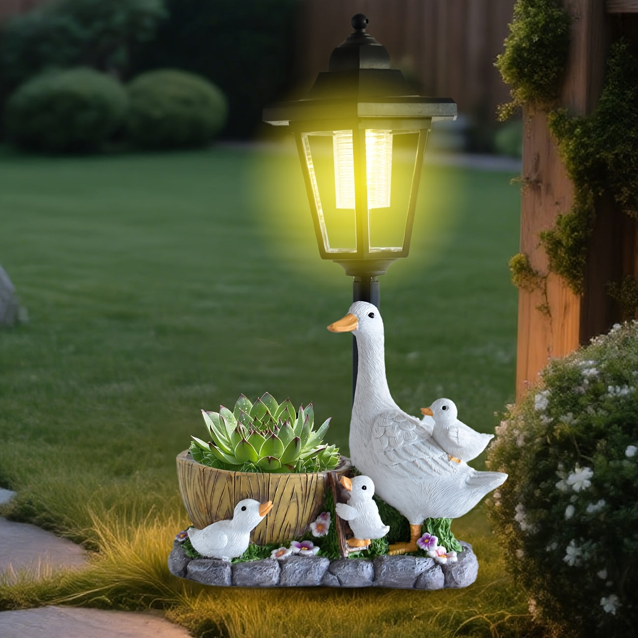One Set Solar Light Outdoor Statue of Duck with Flower Basket, Courtyard Goose-Shaped Garden Decoration, Outdoor Lawn Decor, Large White Goose Home Decoration with Flower Basket, Ideal Gift to Enhance Outdoor Atmosphere