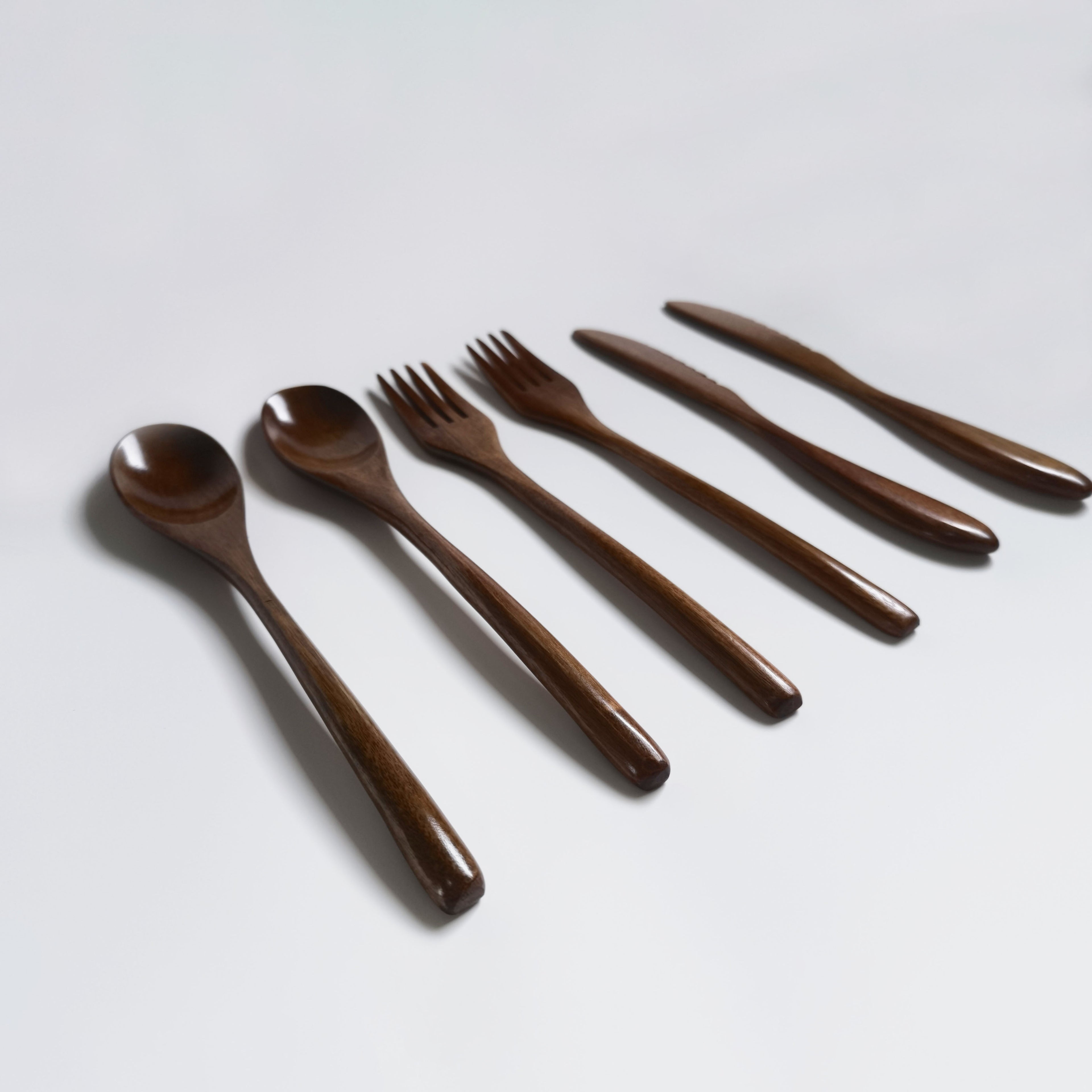 Handcrafted Nanmu Wood Cutlery Set – Solid Wood 22.5cm Knife, Fork & Spoon – Natural Wood Texture, Vintage Design, Simple Rustic Style Cutlery Set