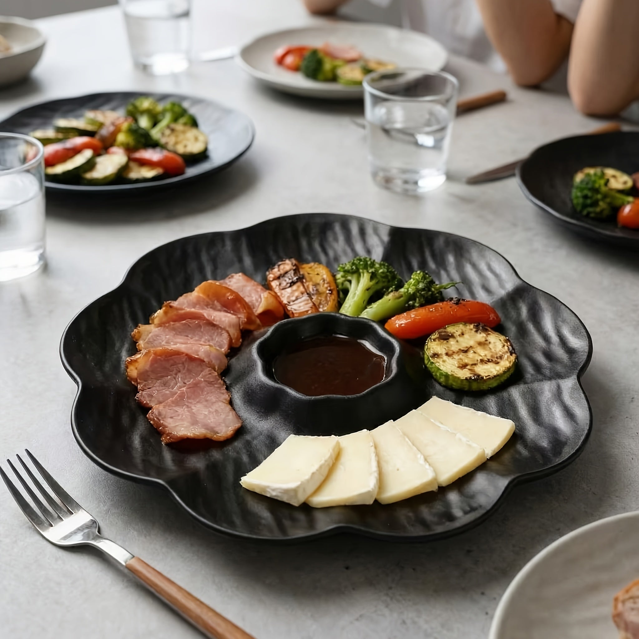 2pcs Novel Multi-Use Plastic PP Dinner Plate with Sauce Dish, Reusable Home Sushi Plate, New Year Dumpling Plate – Perfect for Dumplings, Deviled Eggs, Noodles, Vegetable Platter, Sushi, Tacos, Salsa, Deli, BBQ Breakfast Dips