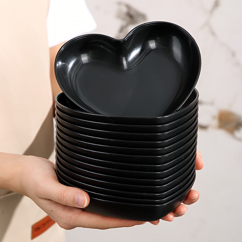 2/4/8 Pack Black Heart-Shaped Plastic Plates, Snack & Dessert Tray – Perfect for Living Room or Dining Table, Ideal for Candy, Nuts, Cake, Fruit & More – Great Choice for Birthday Parties, Christmas, Halloween