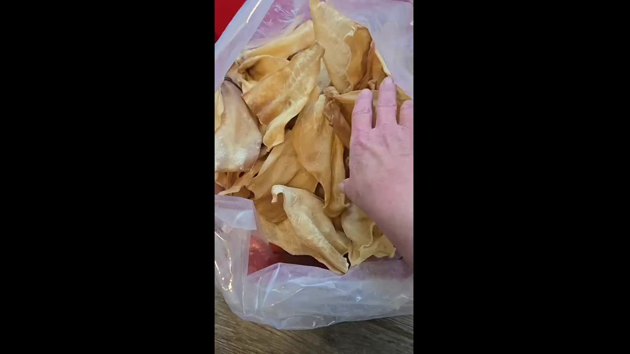 天然水牛耳狗狗磨牙 - 100%單一成分持久耐嚼 - 高蛋白低脂 - 牙齒健康生皮革替代品 - 無穀物低過敏性 - 所有犬種幼犬至大型犬適用 - 大量優惠包