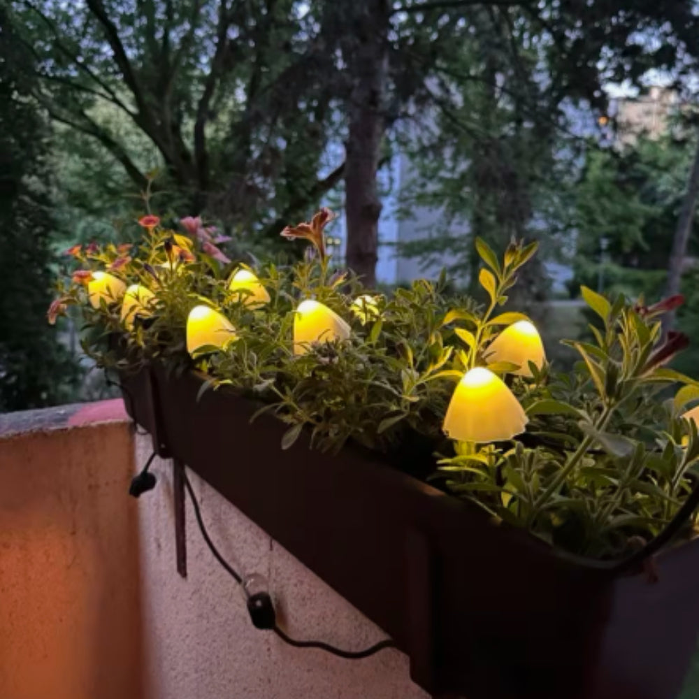 Outdoor Solar Mushroom Light Garden Decoration, Mushroom Shape, 8 LED Lighting Options, Plastic Material, Space Theme, Rechargeable Nickel Battery, No Remote Control - Warm White Light, 2026 New Mushroom Light