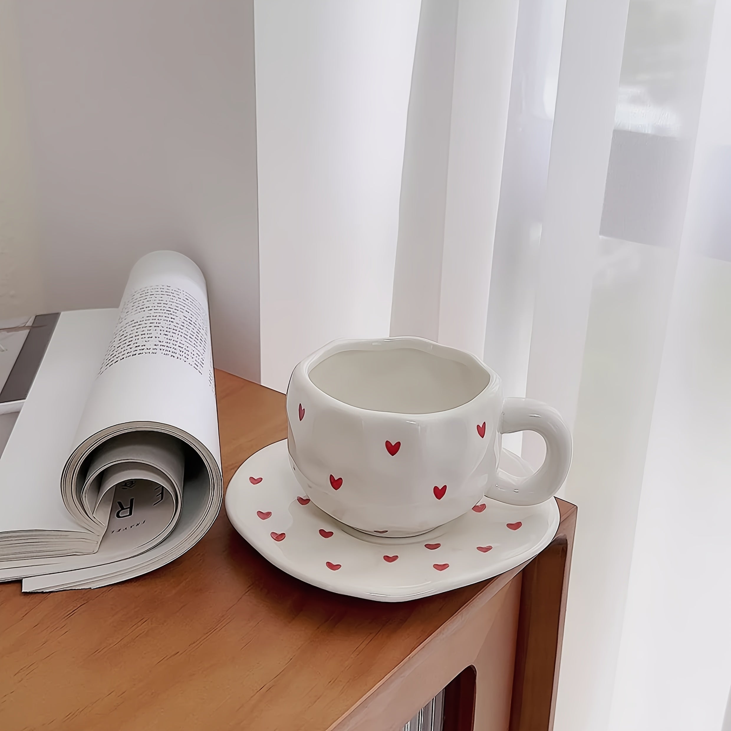 High-Quality Ins Style Youthful Feel Cup Holder, Ceramic Coffee Cup, High-Appeal Afternoon Tea Cup Set with Saucer, Capacity 8.45oz, Comfortable Grip, Perfect for Holiday Gifts