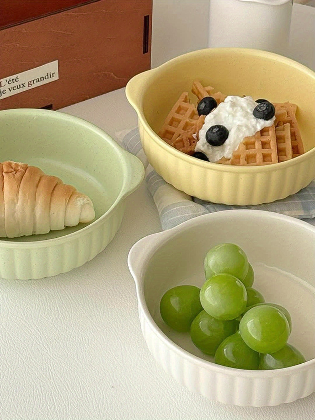 1 Ceramic Bowl with Ear Handles, Large Capacity Ceramic Plate, Soup Bowl, Salad Bowl, Noodle Bowl, Oven & Microwave Safe, Dinnerware, Kitchen Supplies for Salad, Fruit, Pasta, Kitchenware, Tableware Accessories