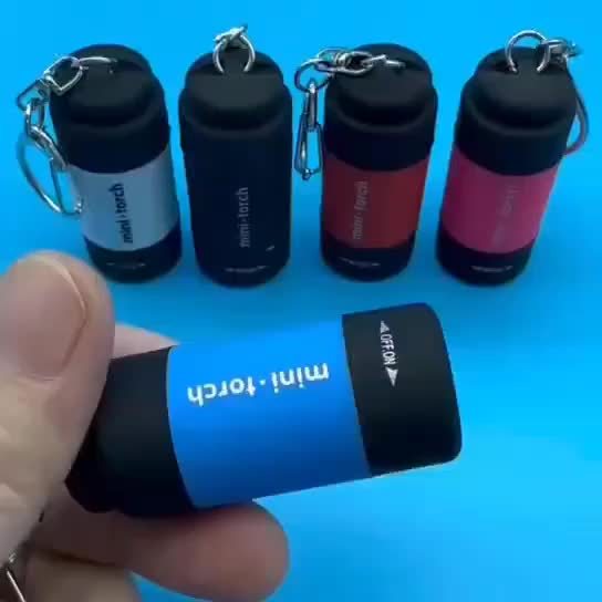 USB充电便携式手电筒钥匙扣迷你强光灯 露营超亮灯具 户外用品 IP44防护等级