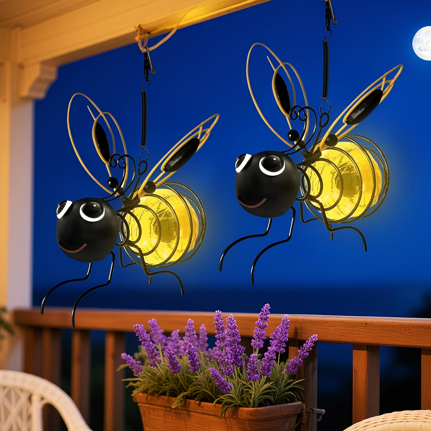 Outdoor Bee Lighting Decoration - Solar Hanging Bee Decoration with Flexible Spring Outdoor Hanging Solar Light, for Garden Decoration, Courtyard, Yard, Porch & Birthday Gift (Yellow)