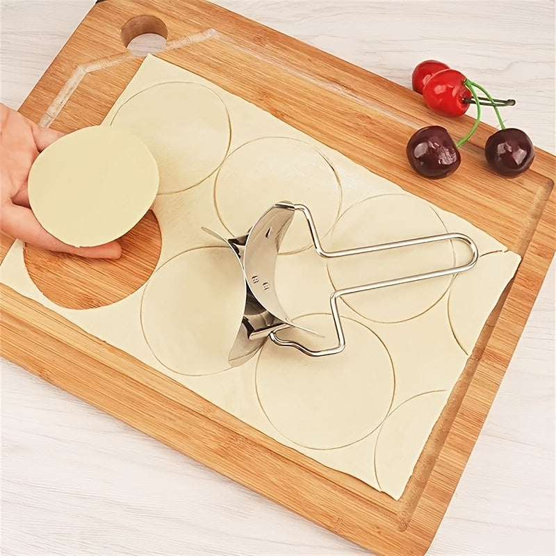 One Stainless Steel Dumpling Cutter Wheel – Dough Roller, Round Cutter for Dumplings & Buns, Ravioli Pasta Cutter, Manual Rolling Cutter – Easy Dumpling / Bun / Noodle / Pastry / Cookie Making