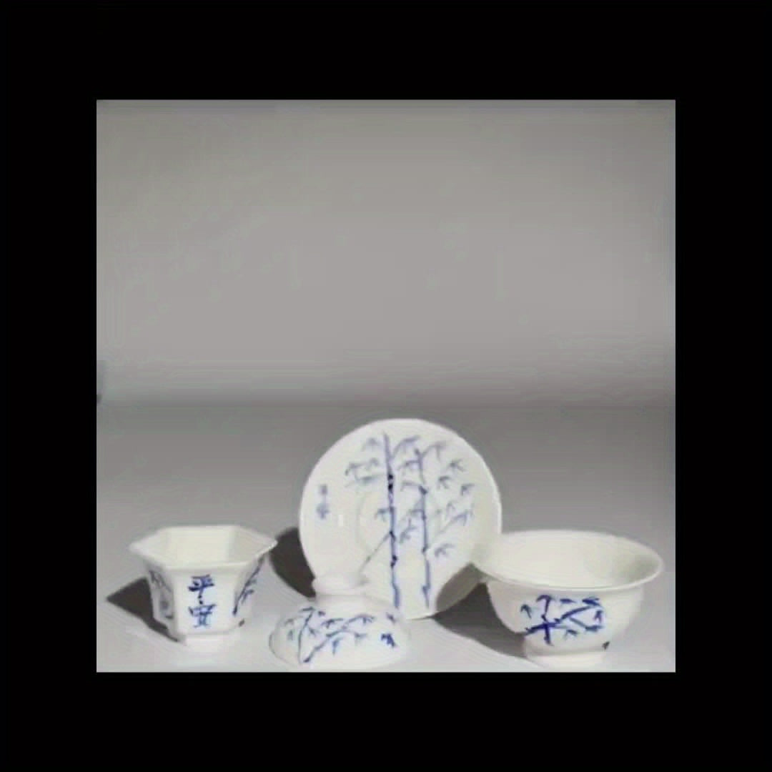 一袋500克低温光泽透明陶瓷釉粉，光泽度超过90%，熔点600-650°C，全融温度950-1050°C。这款低熔釉具有自平整特性，适用于陶器、彩绘瓷砖和DIY手工艺项目