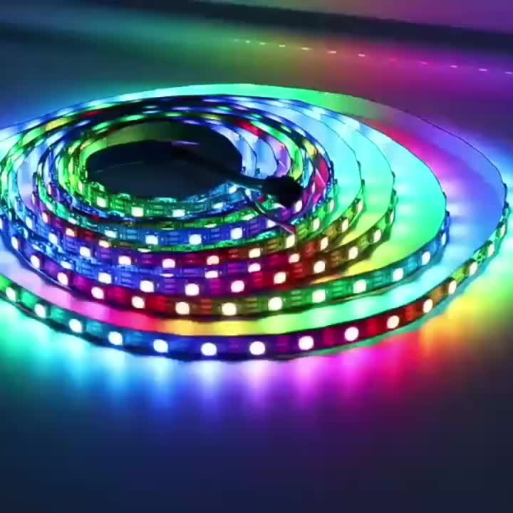 AOEVK 16.4Ft 智慧型 LED 燈條 5050 RGB+IC，具追蹤效果 - WS2812B 可獨立識別，USB 5V 每公尺 60 LED，電視背光燈 (適用於 50-85 吋螢幕)，適用於居家和牆面裝飾、萬聖節、聖誕節