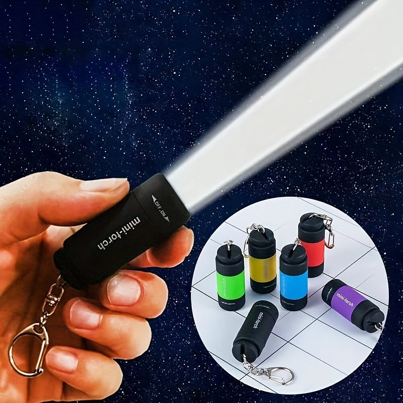 USB充电便携式手电筒钥匙扣迷你强光灯 露营超亮灯具 户外用品 IP44防护等级
