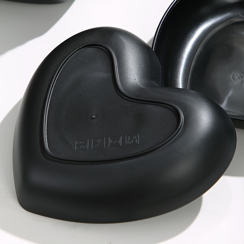 2/4/8 Pack Black Heart-Shaped Plastic Plates, Snack & Dessert Tray – Perfect for Living Room or Dining Table, Ideal for Candy, Nuts, Cake, Fruit & More – Great Choice for Birthday Parties, Christmas, Halloween