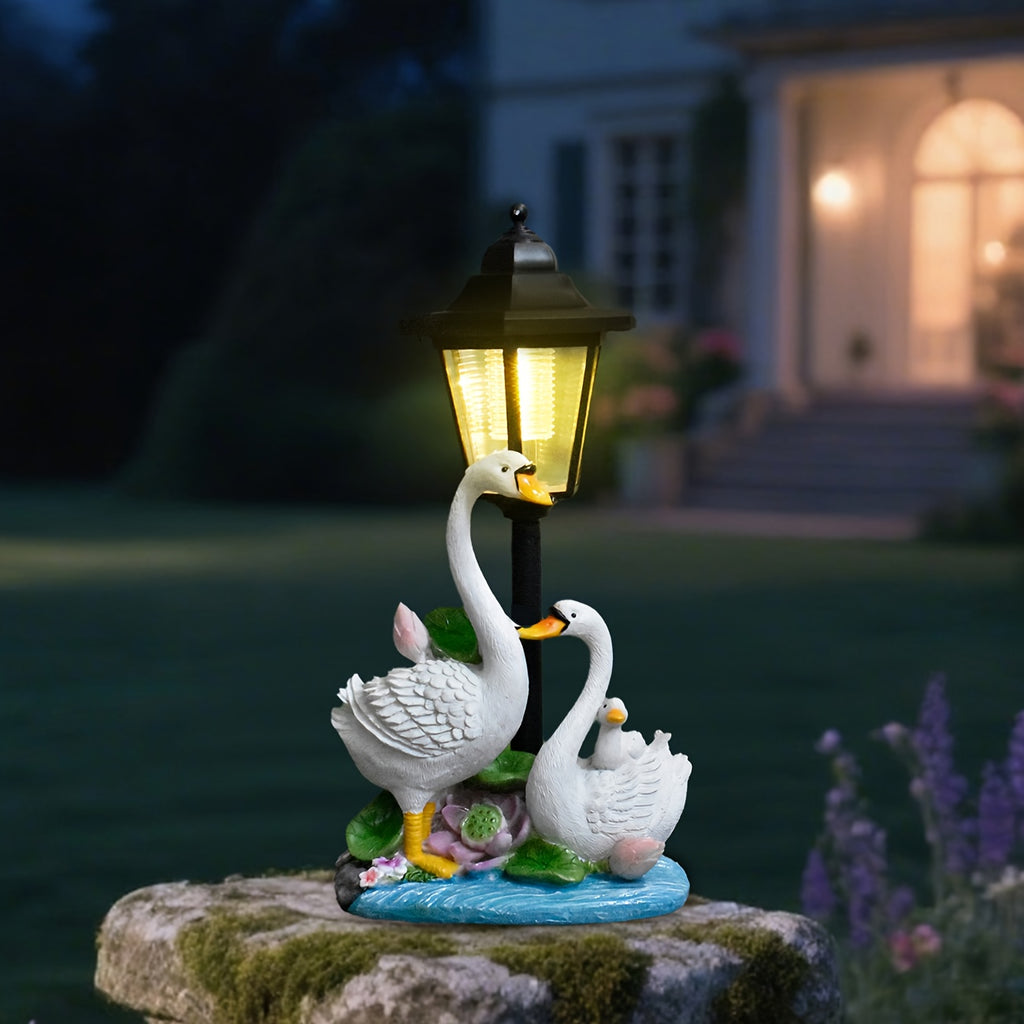 Outdoor Courtyard Resin Swan Family Solar Light Statue Decoration, Garden Villa Landscaping Night Light, Corridor Pathway Warm Sculpture Light, Solar Powered Home Decoration, Perfect Christmas Thanksgiving Gift for Friends