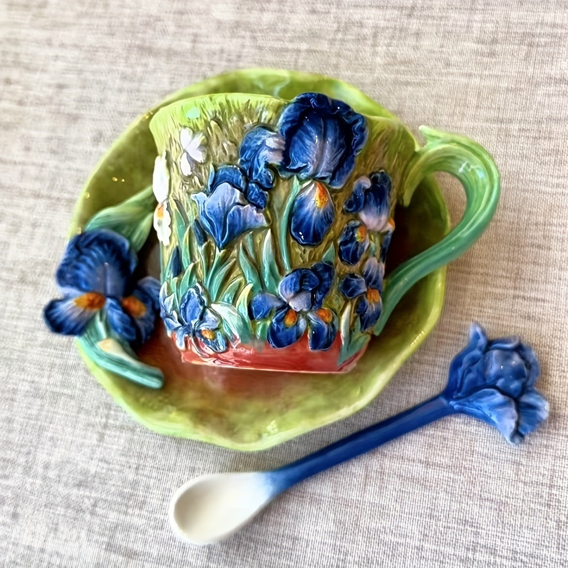 1 Set Ceramic Hand-Painted Van Gogh Classic Oil Painting Cup & Saucer Set, 1PC 3D Handmade Starry Sky, Almond Blossom, Sunflower, Iris Tea Cup & Coffee Cup, 1PC Round Saucer, 1PC Spoon, Exquisite Table Décor