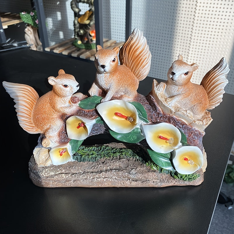 Outdoor Three Squirrels Solar Resin Garden Ornament Light Craft Zoo Horticultural Lawn Decorative Light Suitable for Porch, Courtyard and Gardening Decoration, Ideal Gift for Women and Grandmothers