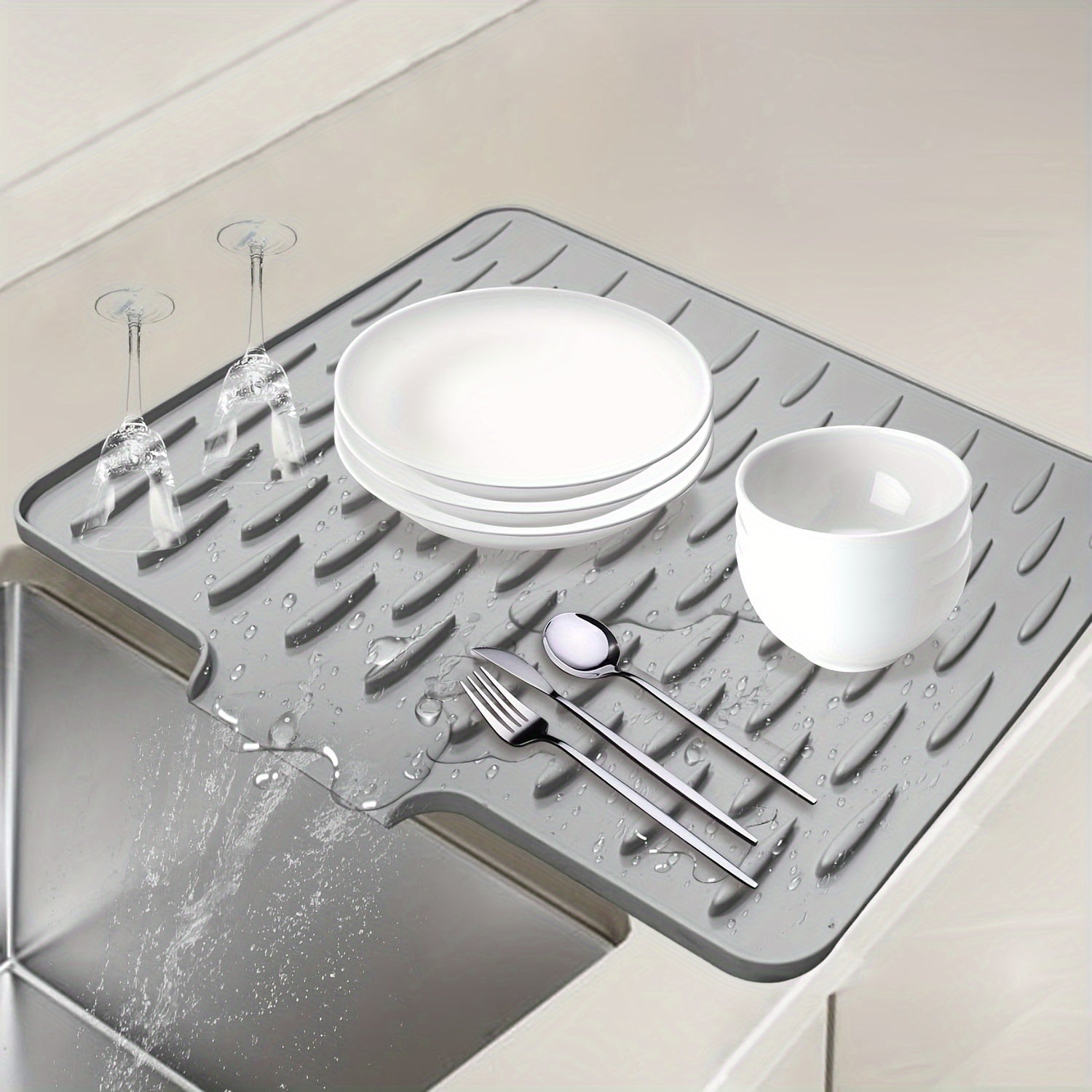 Non-Slip Silicone Kitchen Drying Mat, 15.75 x 12.6 Inch Built-in Drainage Design, Heat Resistant Easy Clean, Suitable for Countertop Sink Refrigerator, 2 Styles Available