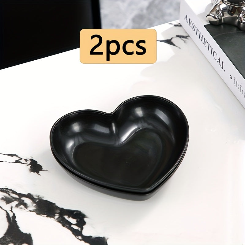 2/4/8 Pack Black Heart-Shaped Plastic Plates, Snack & Dessert Tray – Perfect for Living Room or Dining Table, Ideal for Candy, Nuts, Cake, Fruit & More – Great Choice for Birthday Parties, Christmas, Halloween