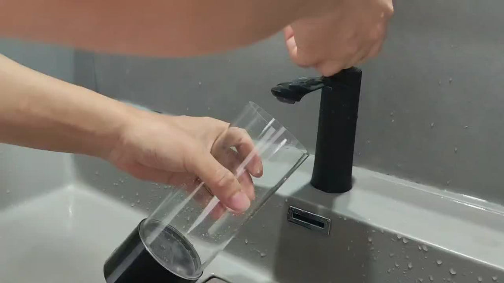 1件水母灯，水族馆海洋夜灯,多色变色氛围夜灯，用于客厅家庭卧室桌面装饰，节日礼物（USB/3 AAA电池供电，不包括AAA电池）