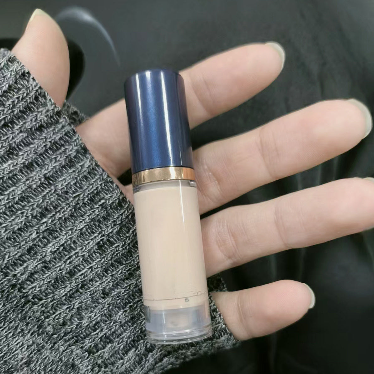 BEAUTY GLAZED全效遮瑕防水粉底液与粉扑套装——强效遮盖黑眼圈与瑕疵，适用于所有肤质（中性偏白），便携式全妆遮瑕