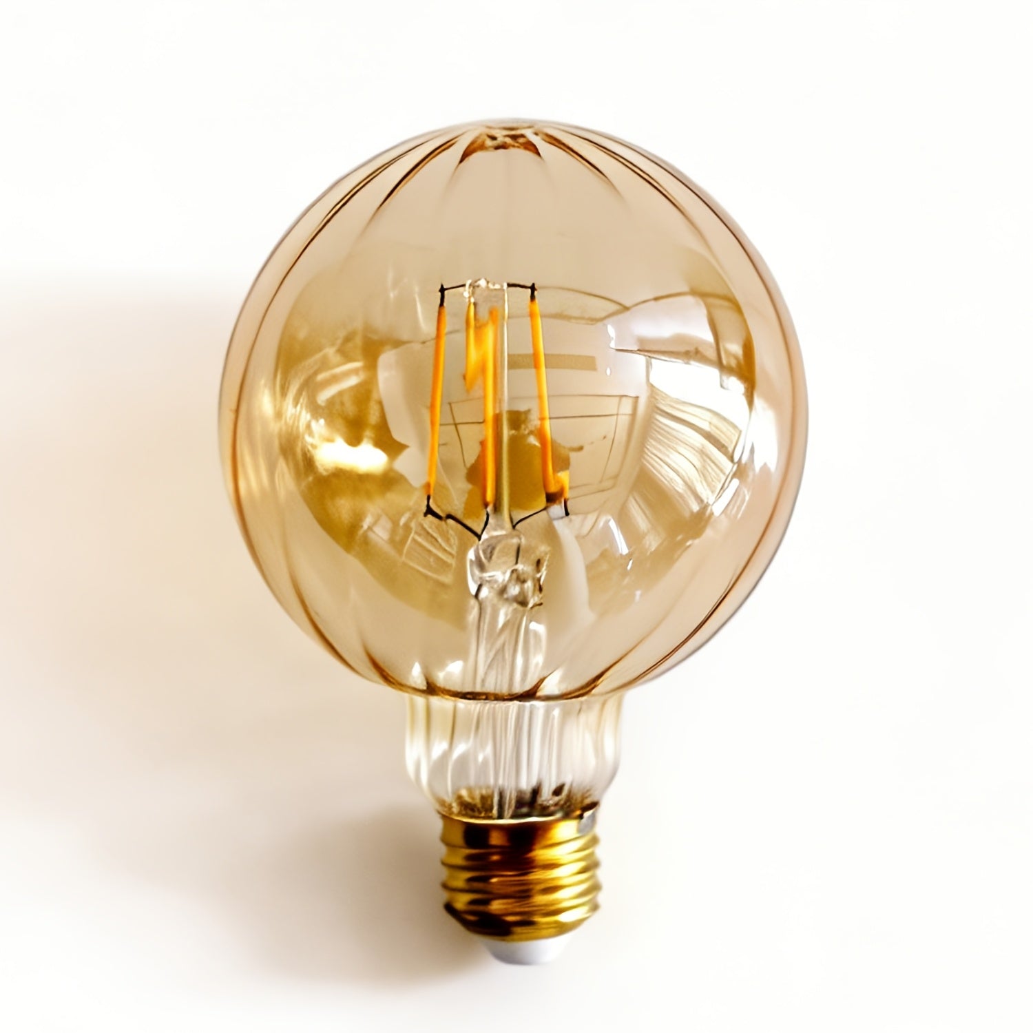1-pack, vintage LED bulb wave gold tone 4W 120V E26 Edison classic decorative bulb 2700Kelvin warm light amber glass clear glass