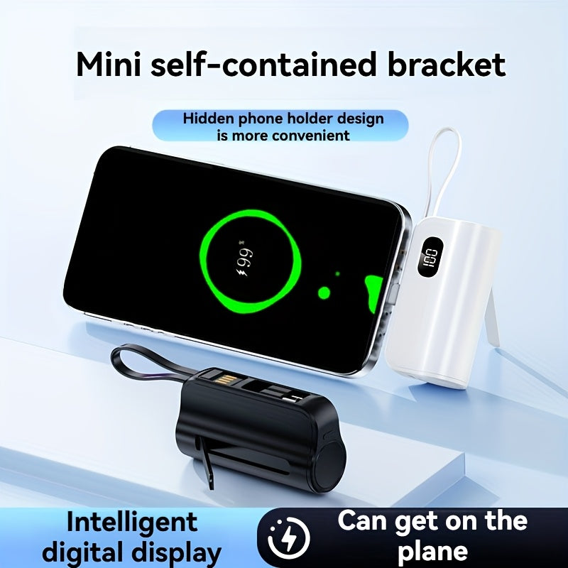 2026新款三合一迷你行動電源 5000mAh 充電寶，內建 USB-C 及 iPhone 雙充插頭，LCD 顯示螢幕電量，手機支架，附 USB 充電線