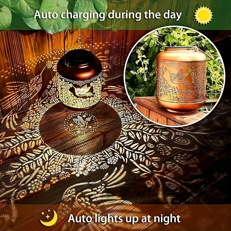 1PC Solar Iron Art Outdoor Garden Hummingbird Metal Light LED Outdoor Vintage Hollow Out Light Hummingbird Decorative Lamp Vintage Metal Animal Bird Art Hollow Light Courtyard Lawn Landscape Hummingbird Projection Light