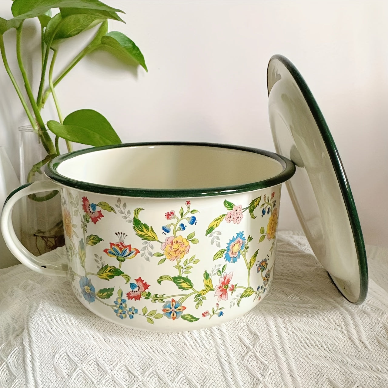 1 Piece, Thickened Enamel Bowl with Lid, Vintage Floral Pattern – Perfect for Soup, Rice, Noodles, Pot Pie, Salad, etc. – Durable & Stylish Tableware