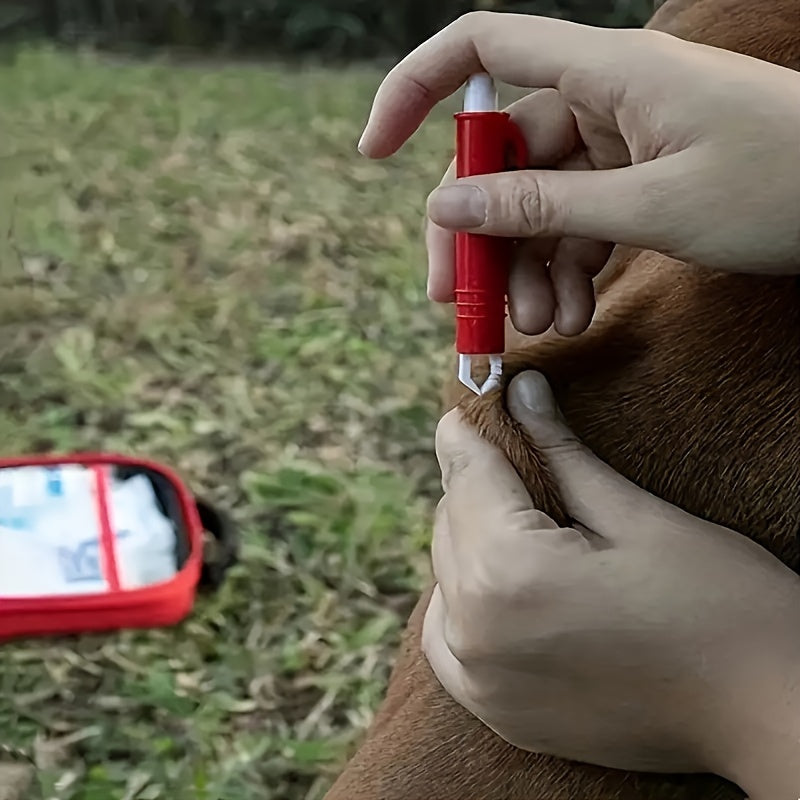 宠物急救包：狗狗和猫咪专用，便携式急救箱，包含紧急用品、宠物急救指南、驱蚤药、生存毯等，适合徒步、露营、背包旅行和狩猎等户外活动，配件齐全