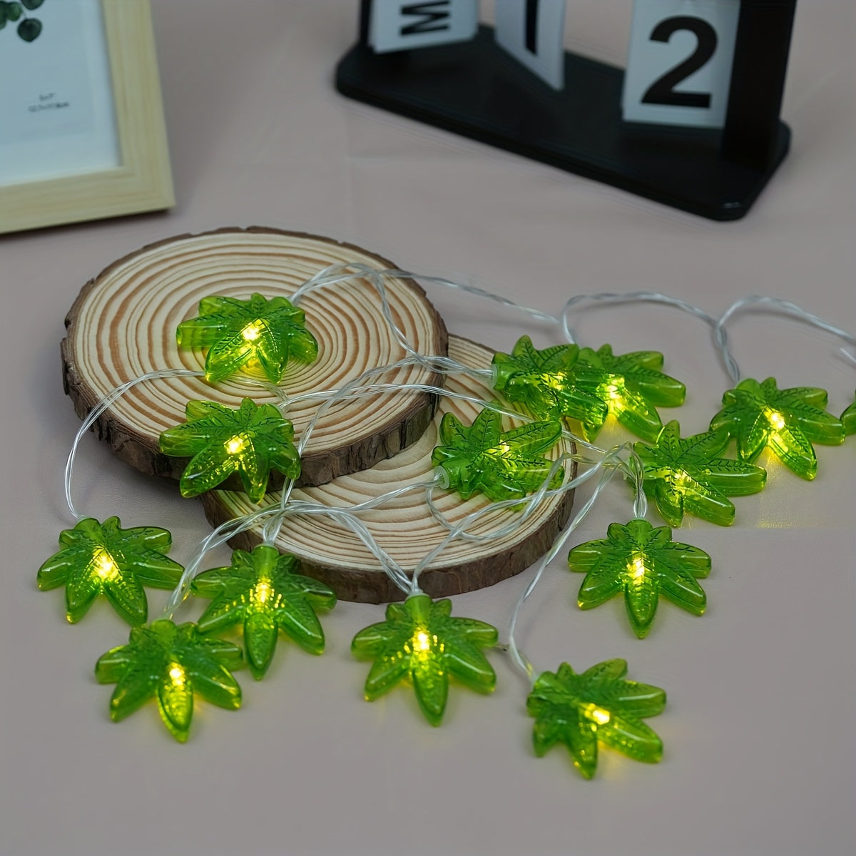 1 件 LED 綠葉燈串，電池盒供電，無需電池，適合嘉年華、情人節、臥室、派對、婚禮、感恩節、母親節、季節性裝飾、家居氛圍裝飾。 59.06吋帶10燈