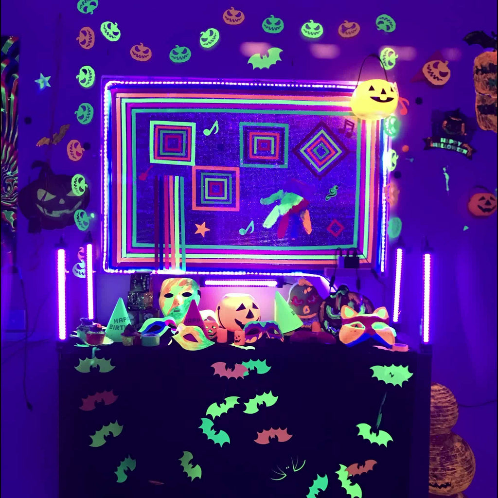 A blacklight tube, equipped with 80 LED beads, with a 39.4-inch power cord, with switch, 360-degree rotatable, very suitable for UV lighting for glow parties, body painting, and Halloween and Christmas celebrations