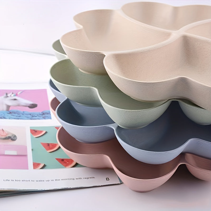 Heart-Shaped Divided Fruit Bowl, Reusable Tray for Nuts, Candy, Snacks & Desserts, 4 Compartments, Made of Durable Food-Safe Plastic, Elegant Serving Plate for Home, Parties, Weddings & Cafés