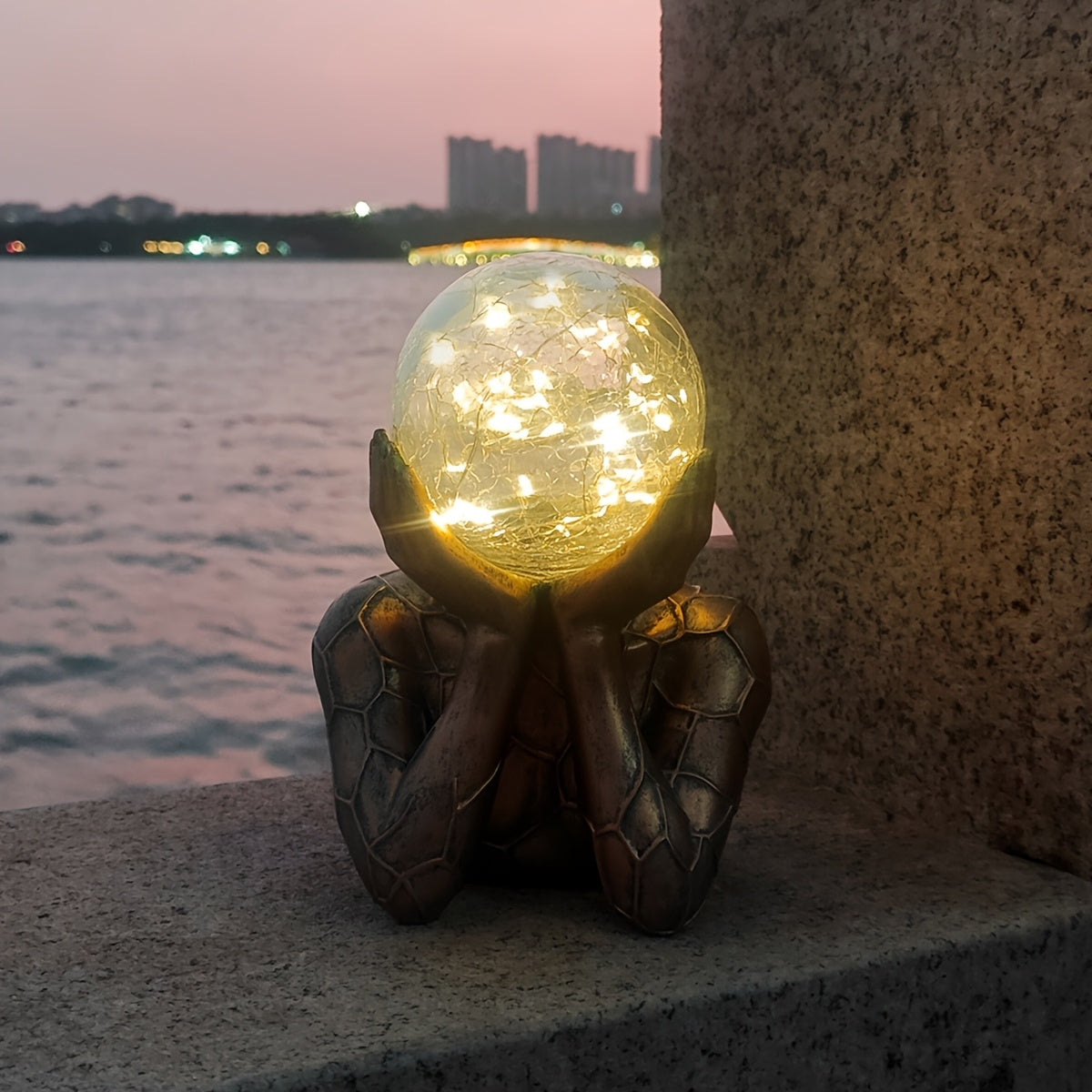 One-Piece Exquisite Hand-Holding Ball Statue, Solar Outdoor Statue Light, Garden Courtyard Lawn Ornament, Solar Light Sensing, Weather-Resistant Decoration, Illuminates Your Night Space, Holiday Decoration, Perfect Housewarming Gift.